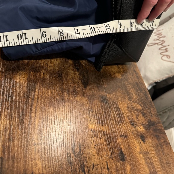 Fabletics gym bag. - Picture 8 of 9